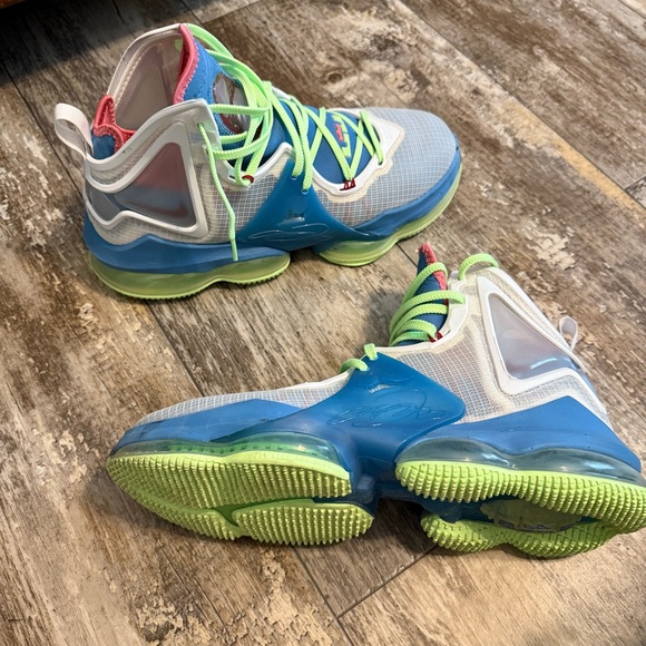 Men’s Nike LeBron 19 Dutch Blue Pomegranate Lime Sneakers - Picture 3 of 6